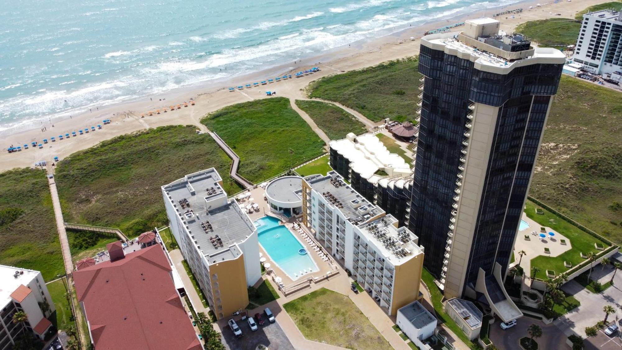 Peninsula Island & - Beachfront At 4* South Padre Island