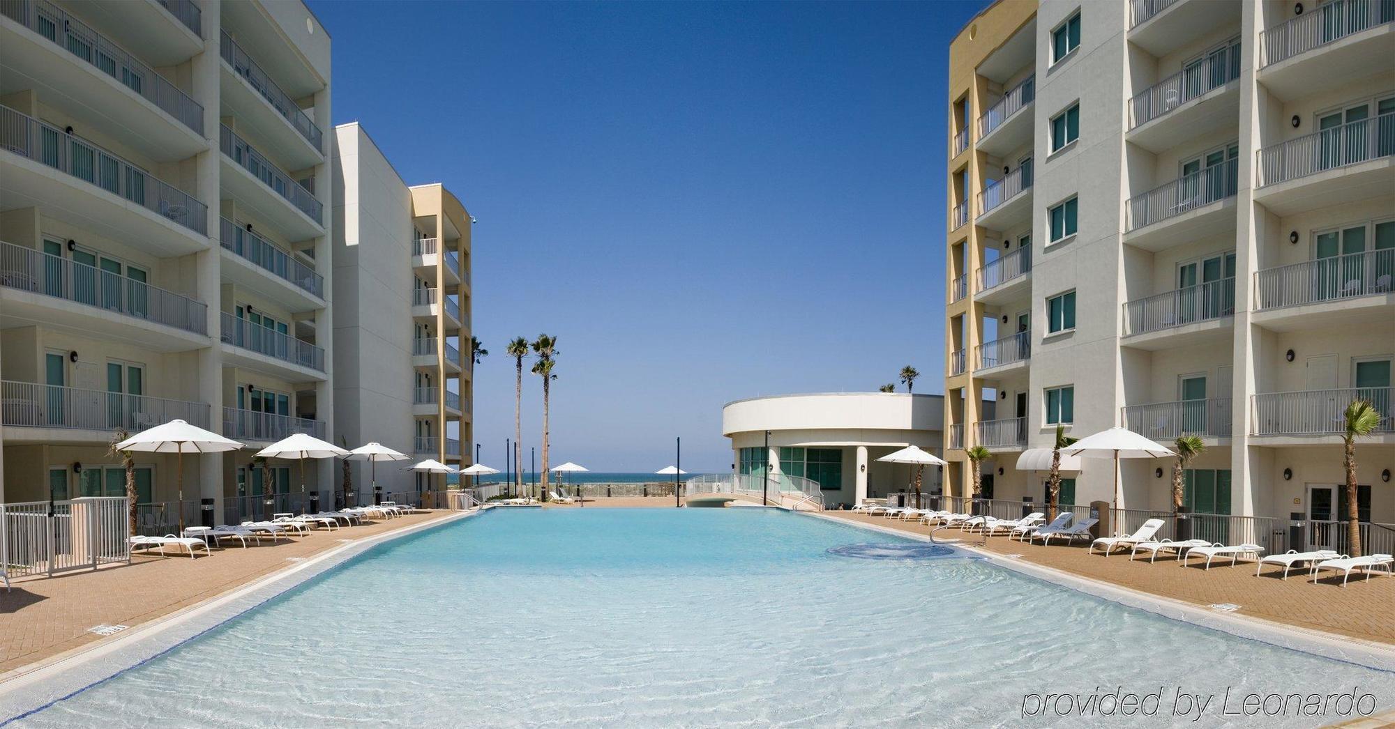 Peninsula Island & - Beachfront At 4*